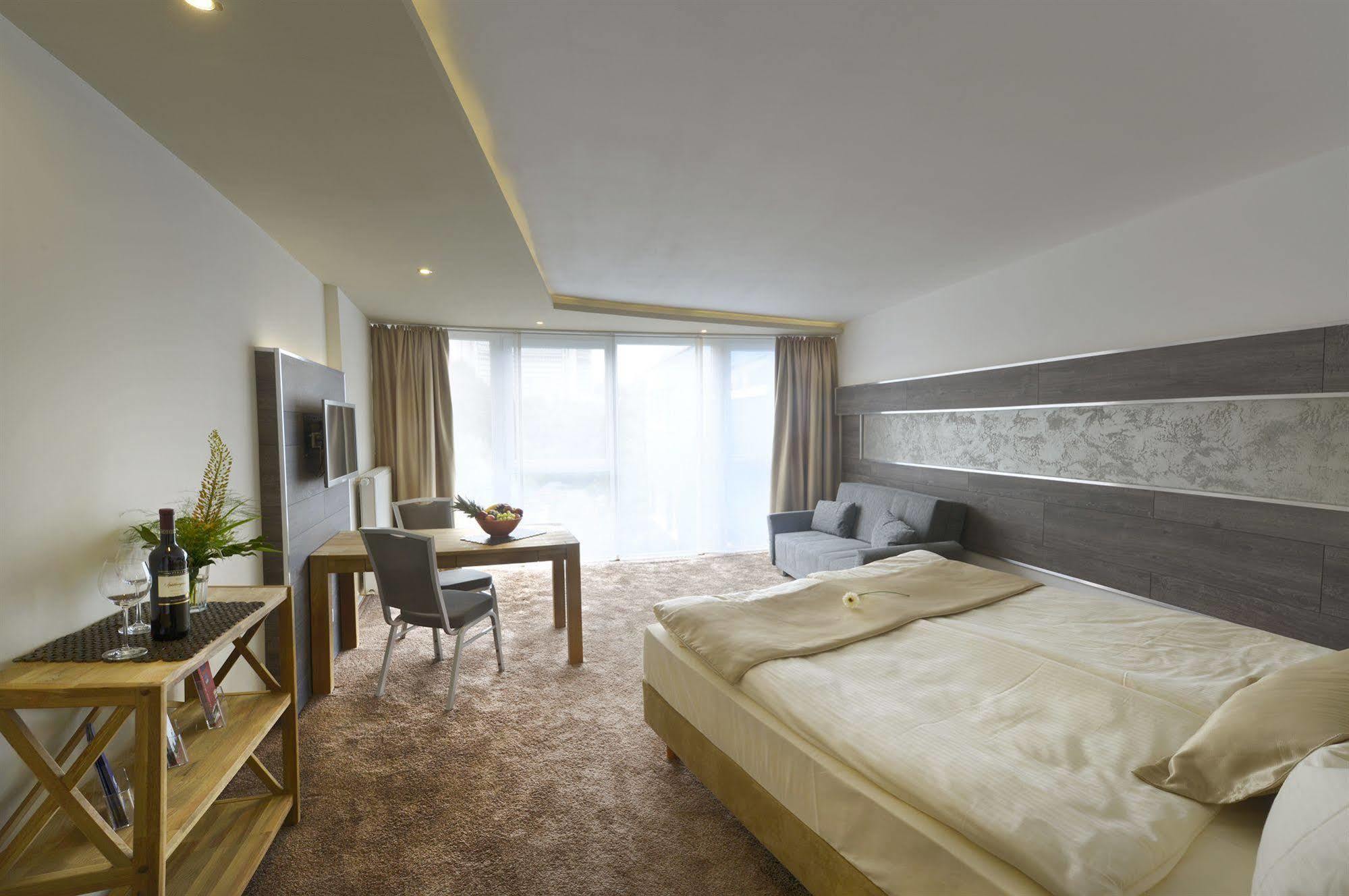 Petul Apart Hotel City Premium 埃森 外观 照片